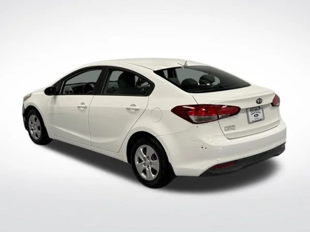 Used 2017 White Kia LX image 8