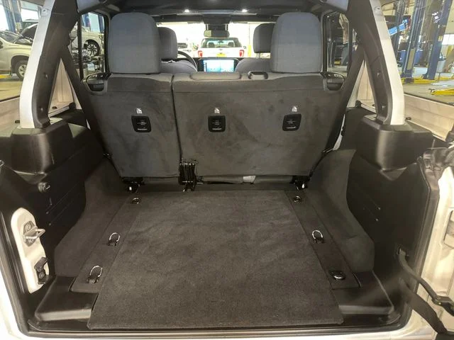 Used 2024 White Jeep Sport S image 17
