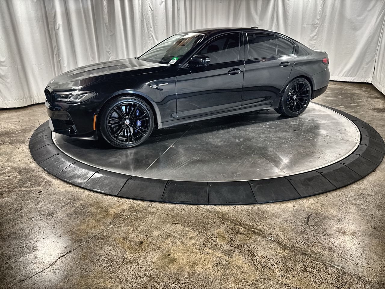 2022 BMW M5 Base