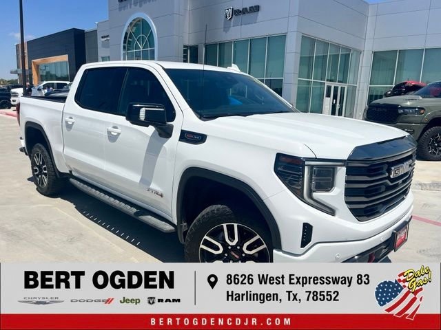 Used 2023 White GMC AT4 image 1