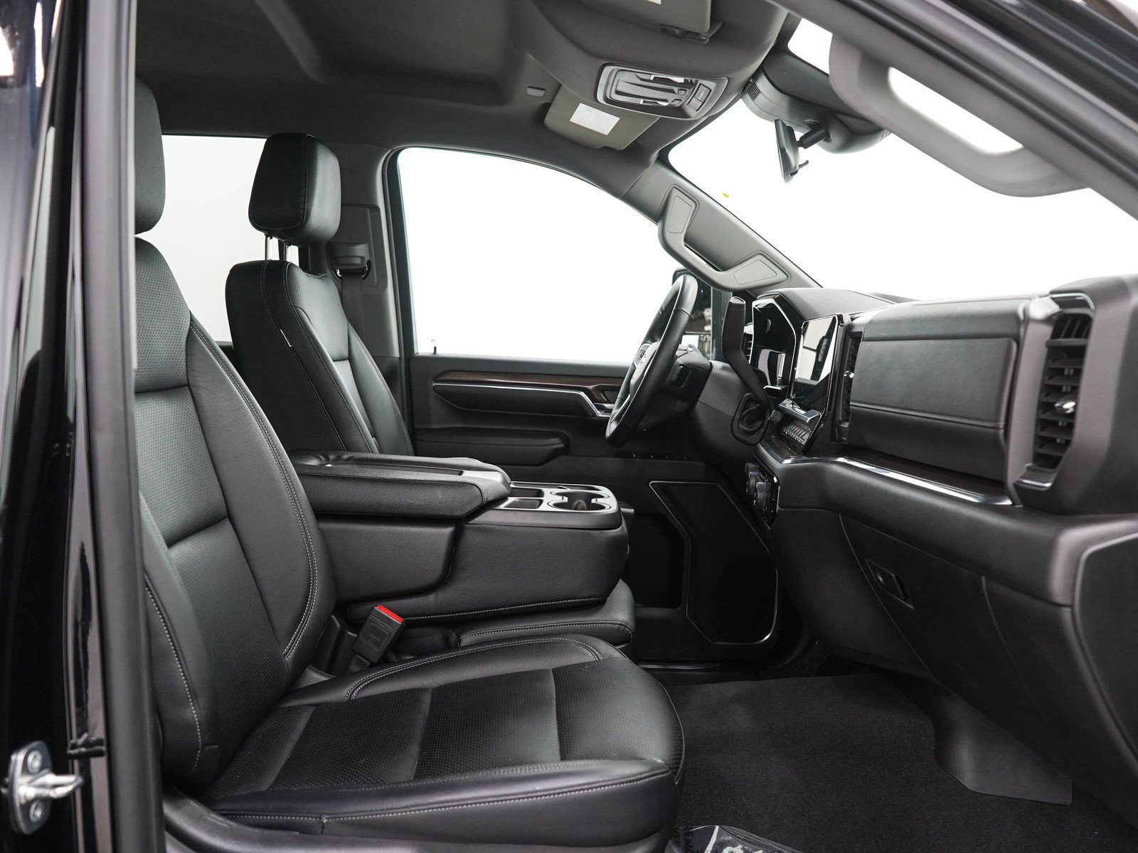 Used 2024 Black Chevrolet LT image 13