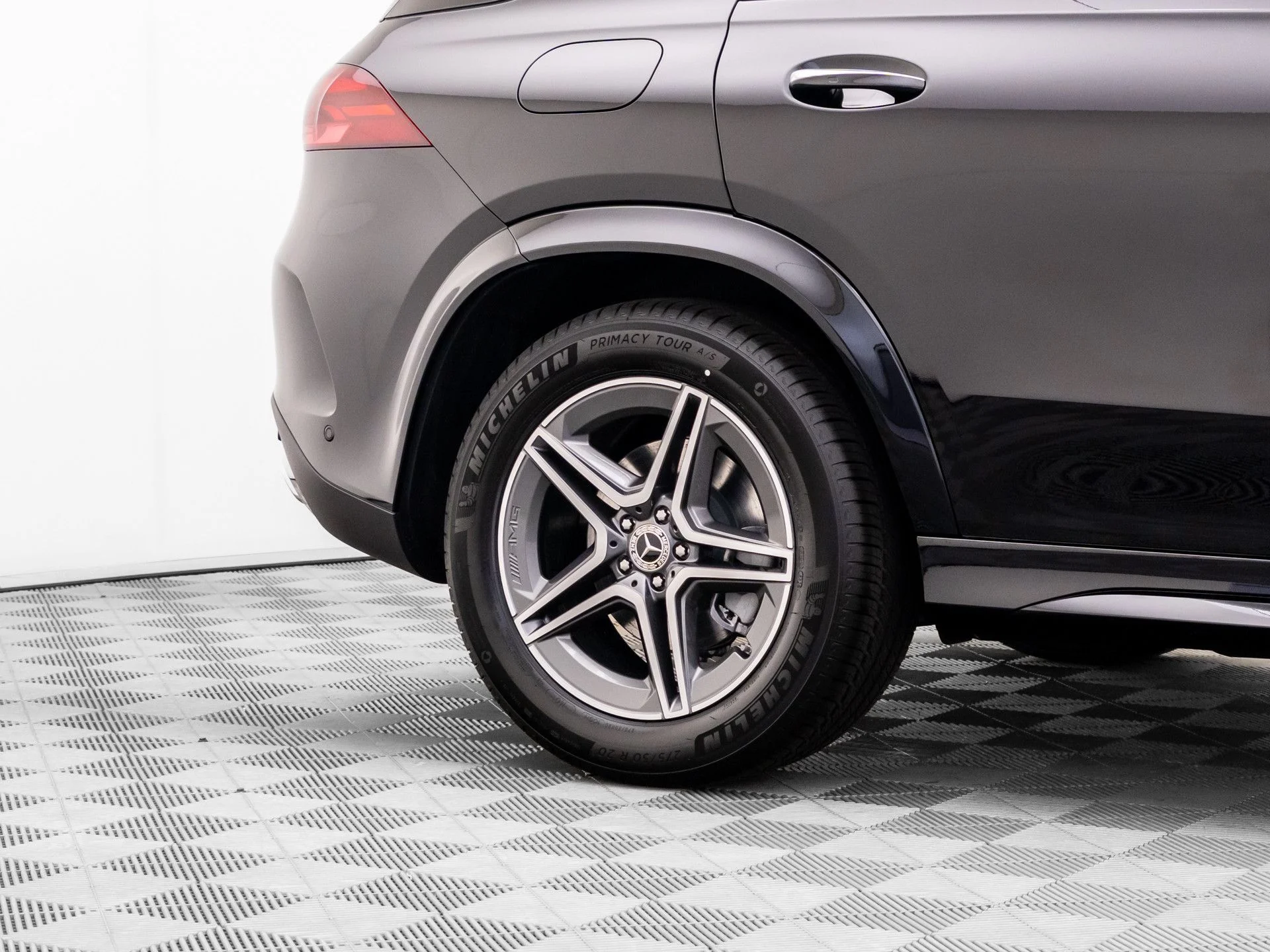 New 2026 Black Mercedes-Benz GLE 450 image 38