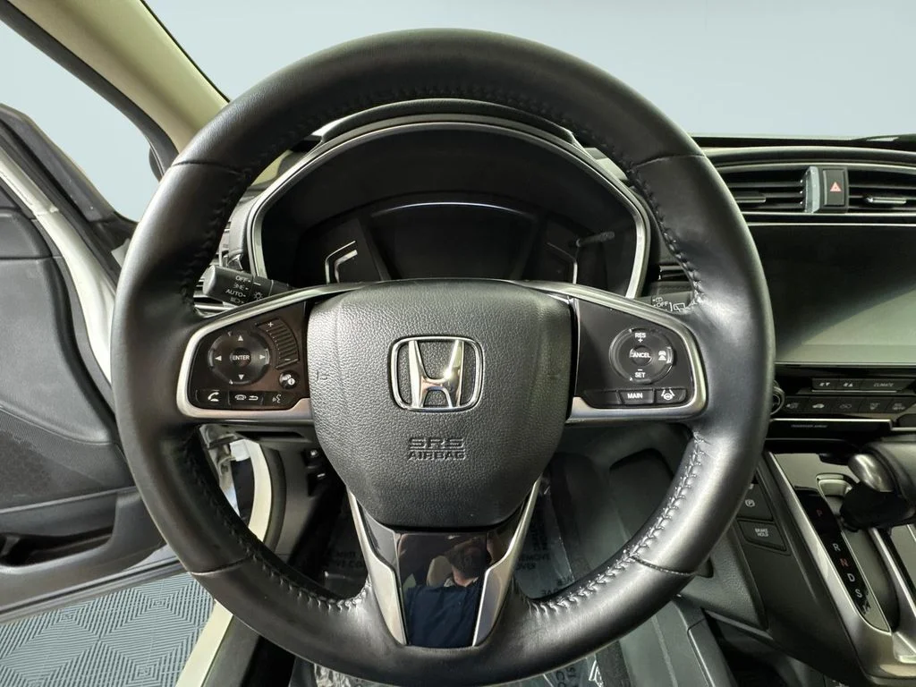 Certified Used 2018 White Honda Touring image 29