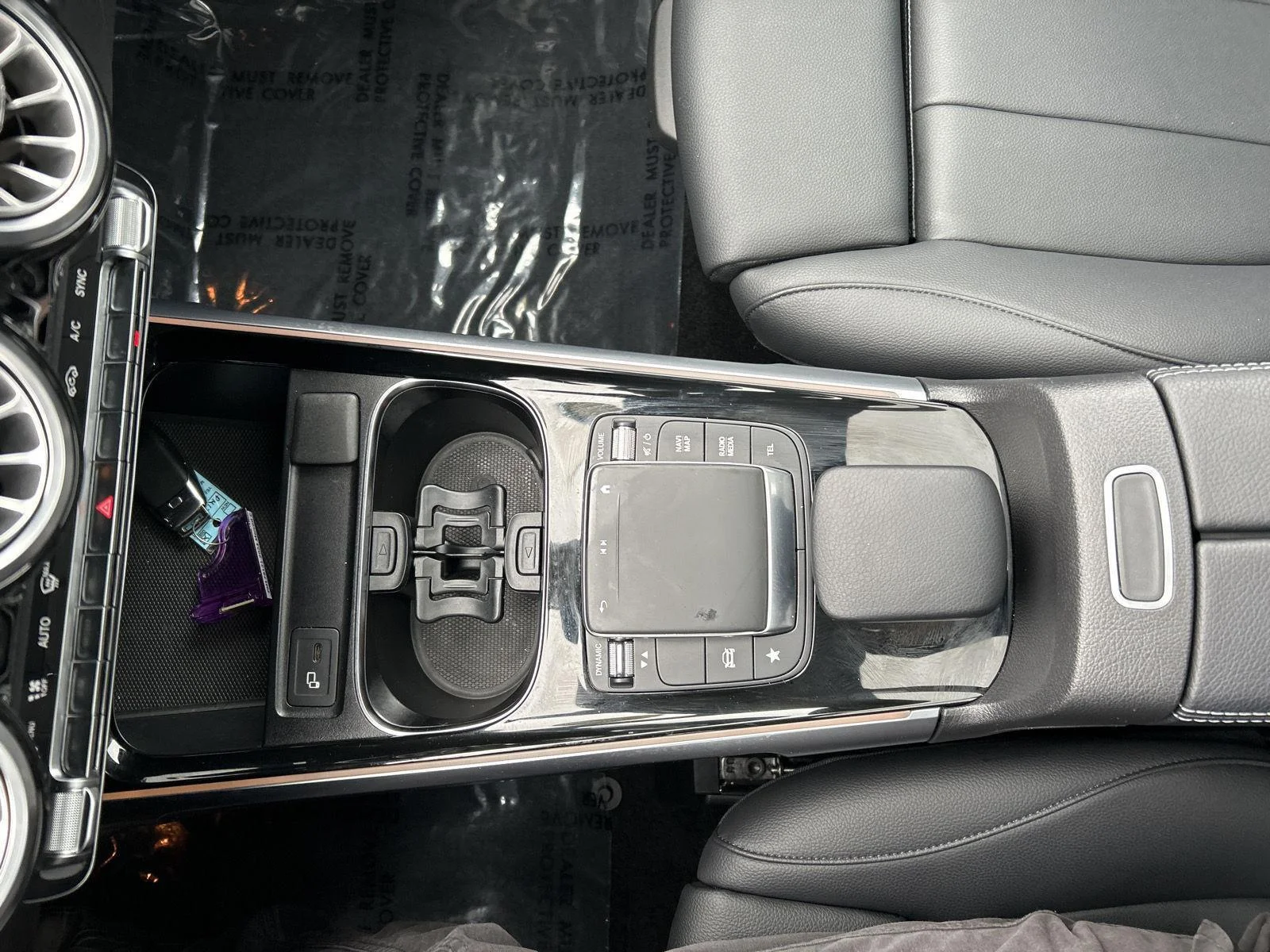 Used 2023 Night Black Mercedes-Benz GLB 250 image 25