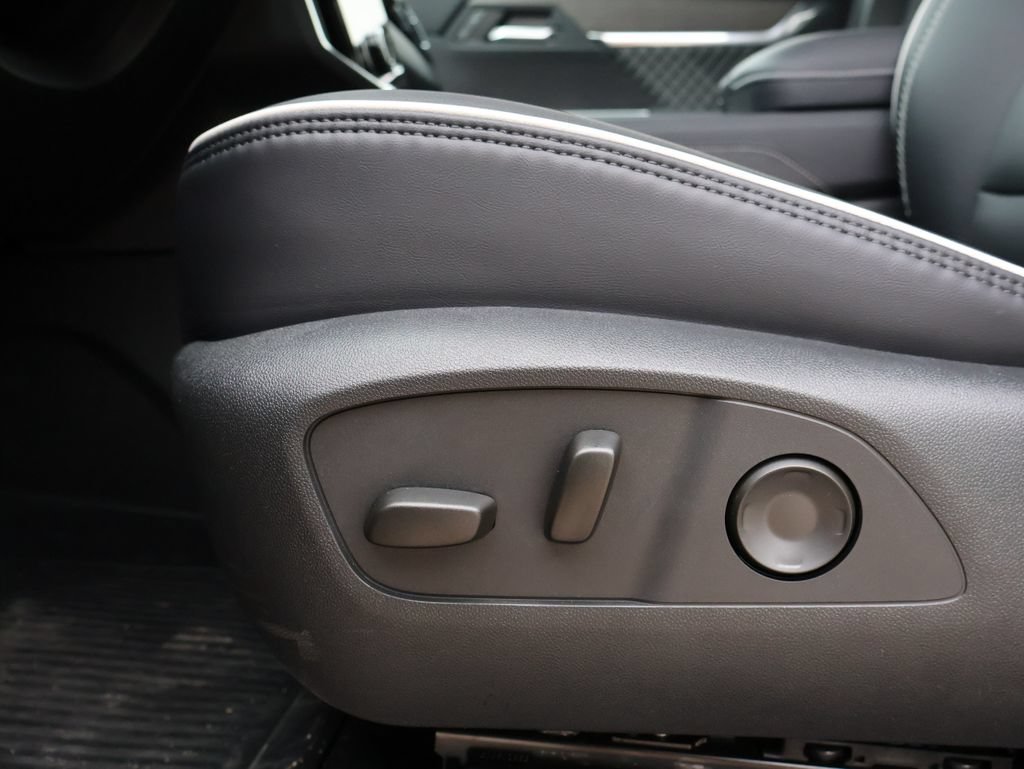 2026 GMC Acadia Denali - Photo 26