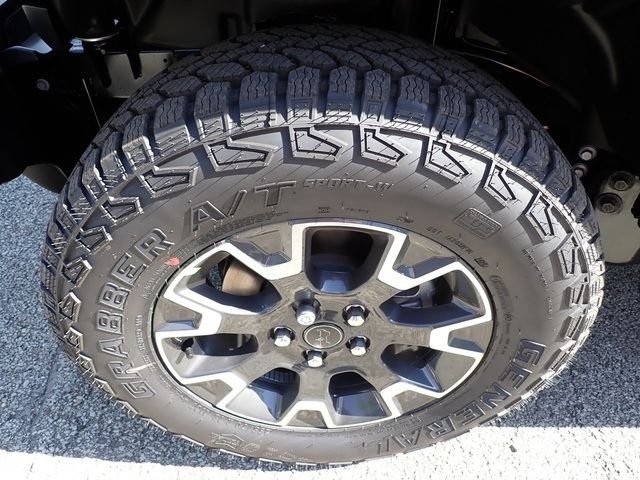 New 2026 Black Clear-Coat Exterior Paint Jeep Sahara image 12