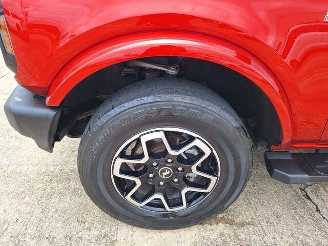 Used 2023 Hot Pepper Red Metallic Tinted Clearcoat Ford Outer Banks image 23