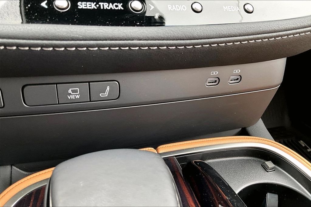 Used 2023 White Lexus 500 Base image 15