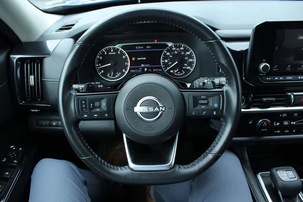 Used 2022 Deep Ocean Blue Nissan SV image 37