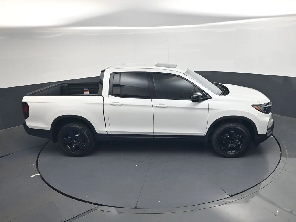 New 2026 Platinum White Pearl Honda Black Edition image 25