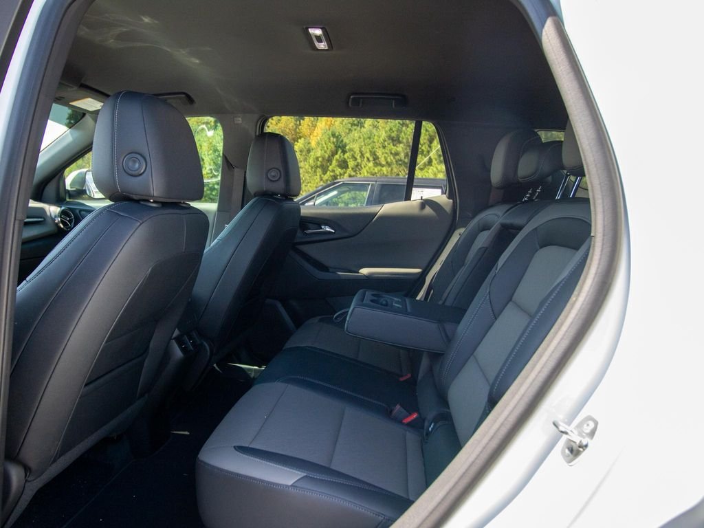2025 Chevrolet Equinox LT - Photo 10