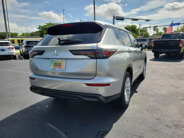 Used 2026 Silver Mitsubishi ES image 6