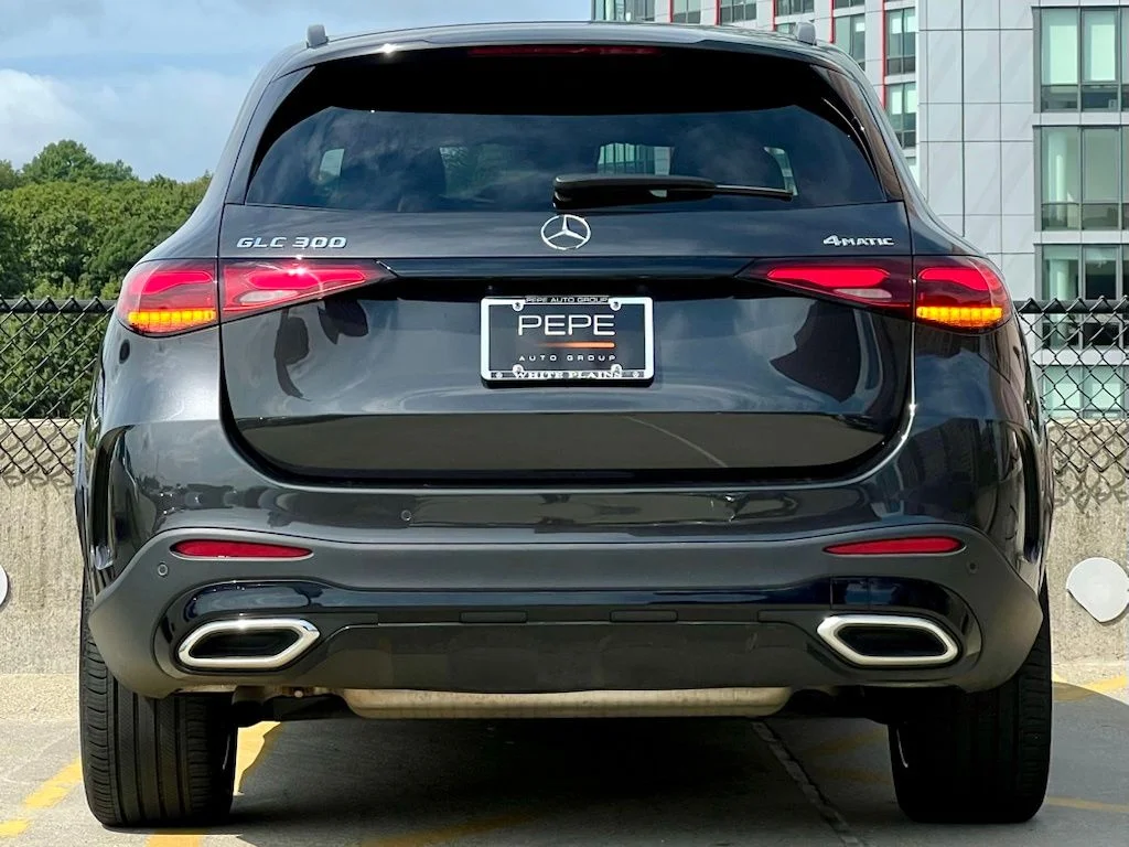 Certified Used 2024  Mercedes-Benz GLC 300 image 6