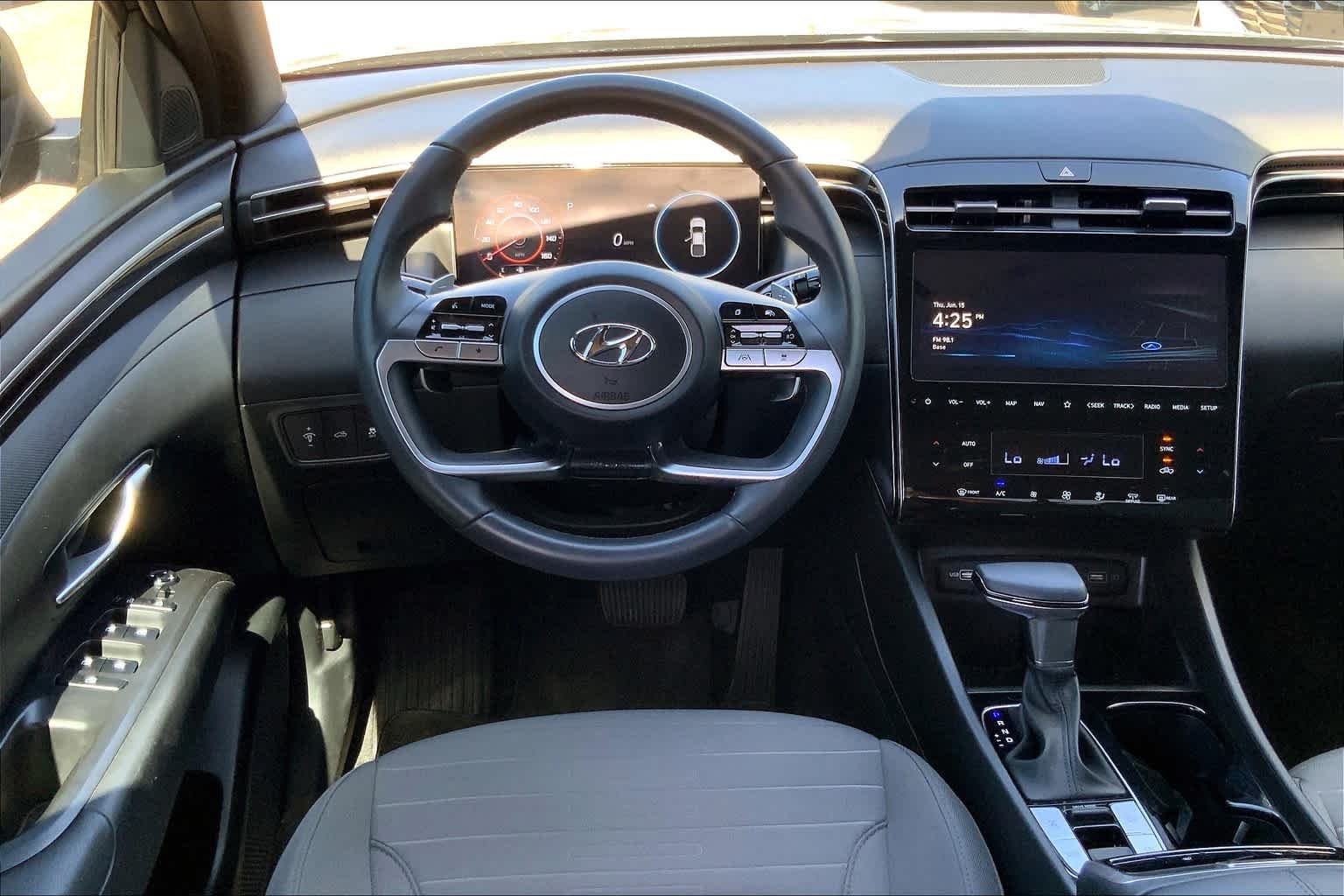Used 2023 Phantom Black Hyundai SEL Premium image 6