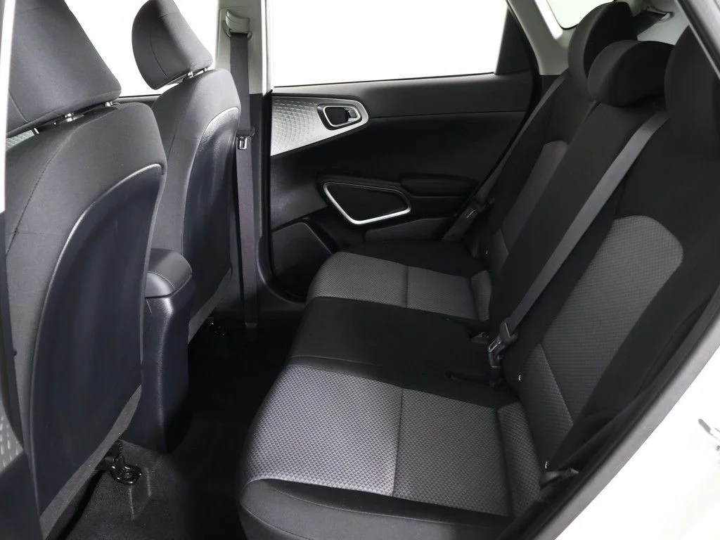 Used 2024 White Kia LX image 31