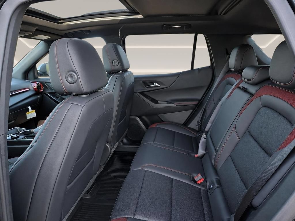 2027 Chevrolet Equinox RS - Photo 8