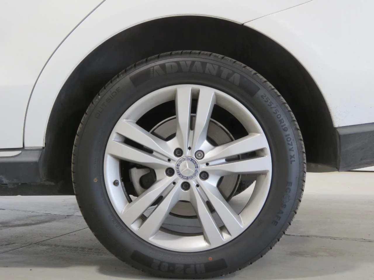 Used 2015 Polar White Mercedes-Benz ML 350 image 9
