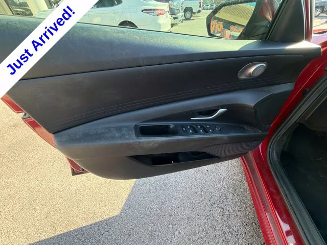 Used 2022 Red Hyundai Blue image 34