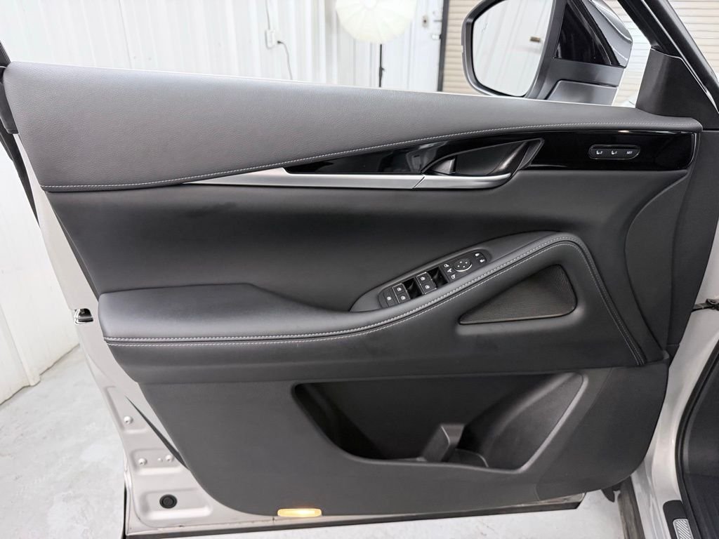 Used 2023 Silver INFINITI PURE image 12