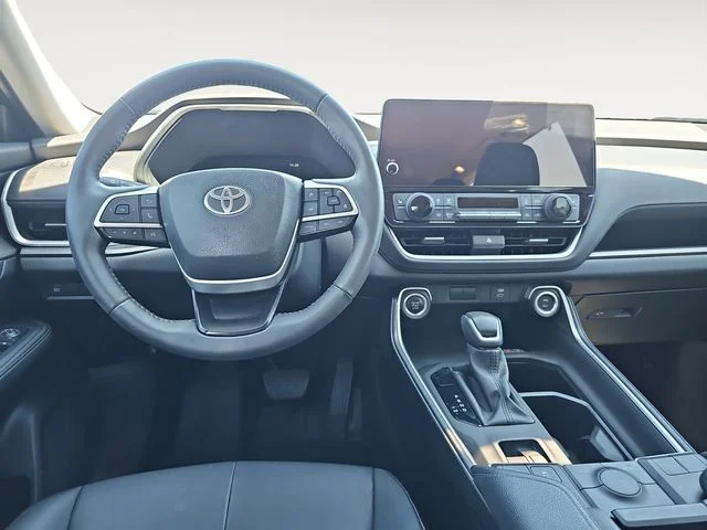 Used 2024 White Toyota XLE image 8