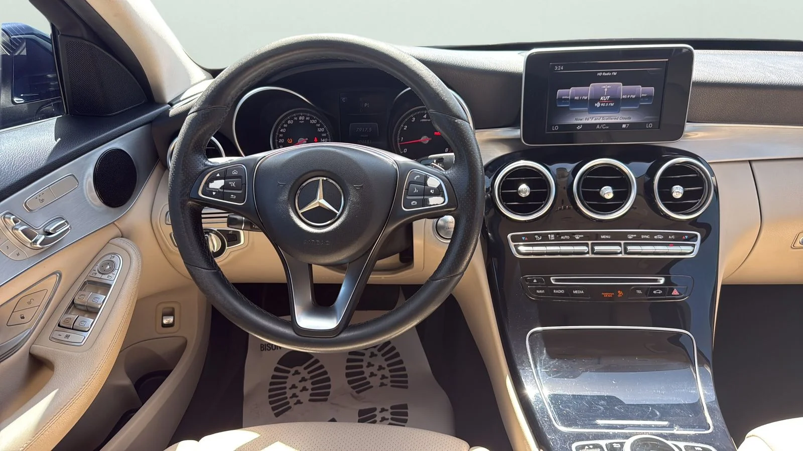 Used 2017  Mercedes-Benz C 300 image 8