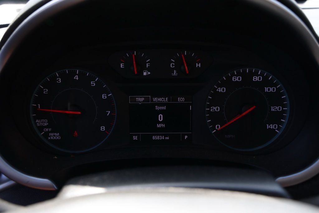Used 2023 White Chevrolet LT image 28
