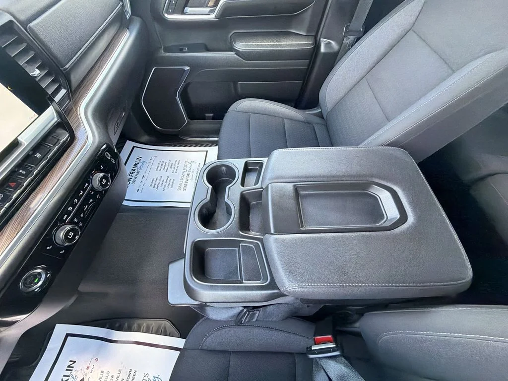 Used 2024 Gray Chevrolet LT image 27
