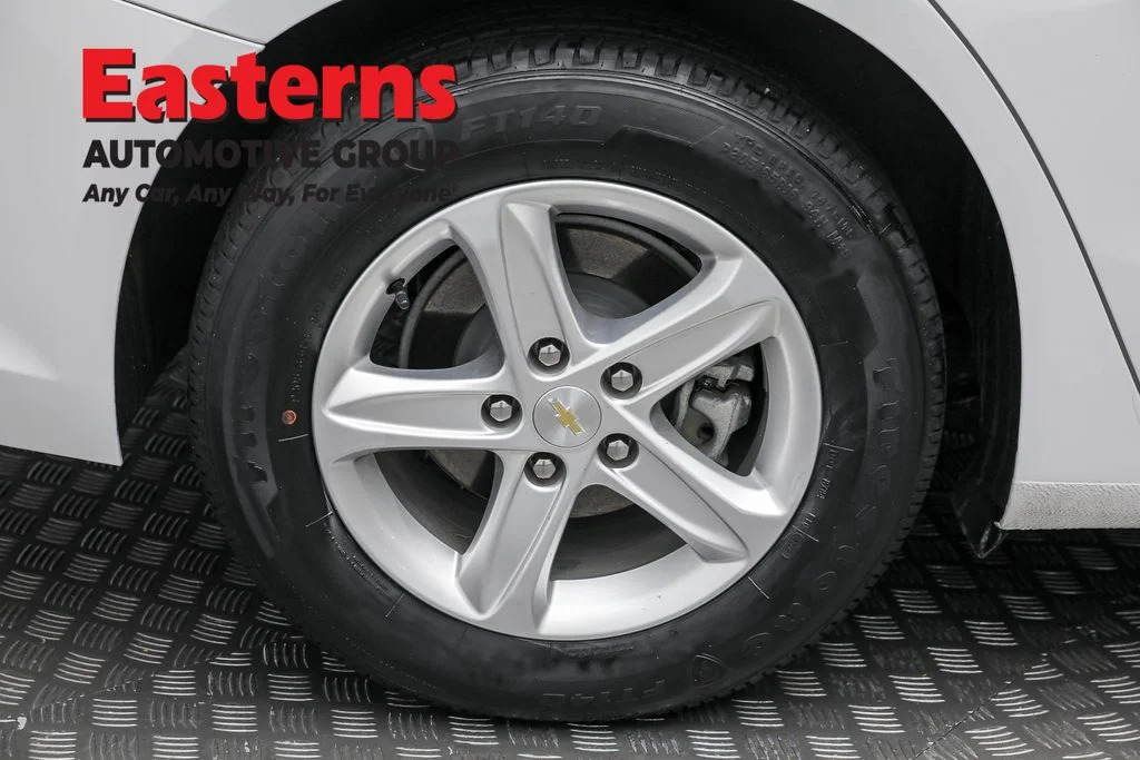 Used 2023 White Chevrolet LS image 27