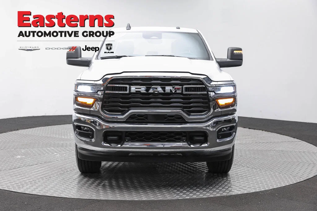 Used 2026 White Ram Big Horn image 4