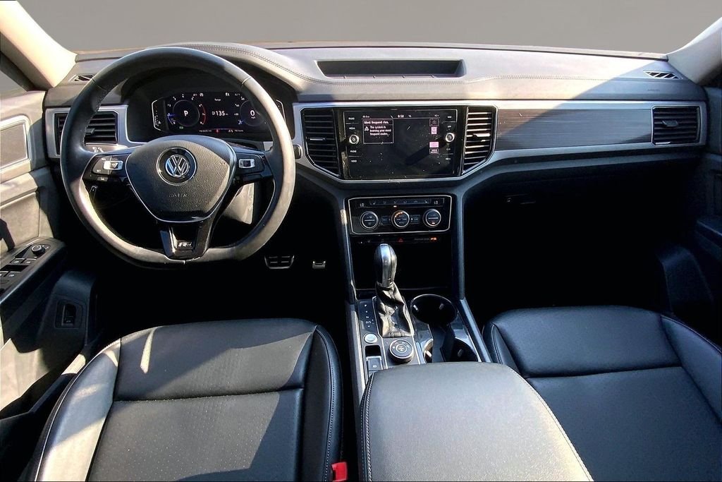 Used 2019 Deep Black Pearl Volkswagen 3.6L V6 SEL R-Line image 16
