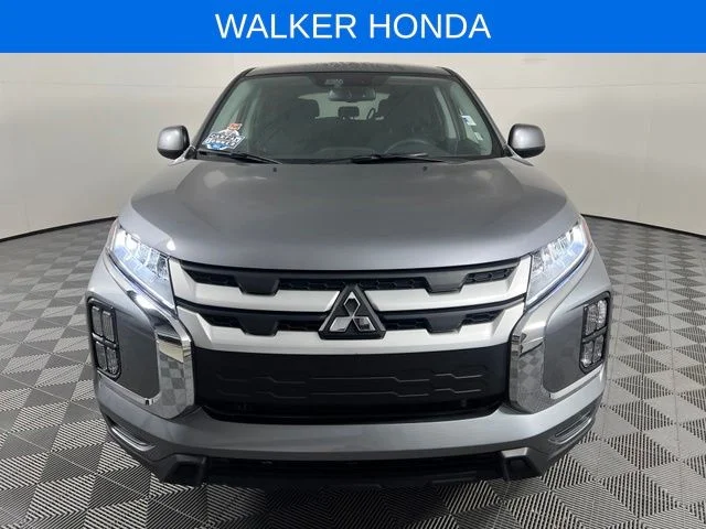 Used 2025 Mercury Gray Metallic Mitsubishi 2.0 ES image 2
