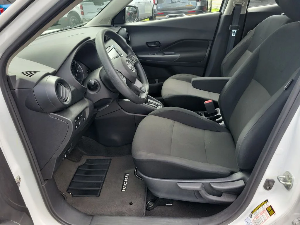 Used 2024 White Nissan S image 24