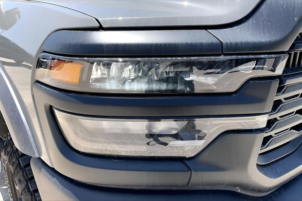 New 2026 Ceramic Gray Clearcoat RAM Tradesman image 17