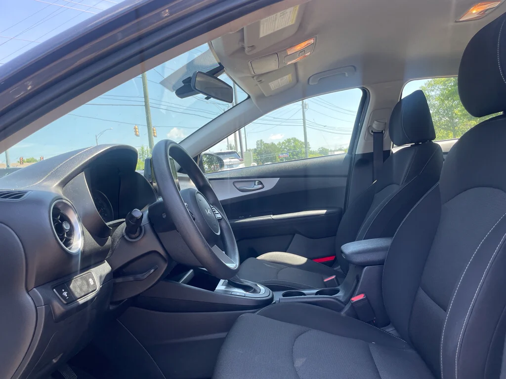 Used 2024 Gravity Gray Kia LXS image 7