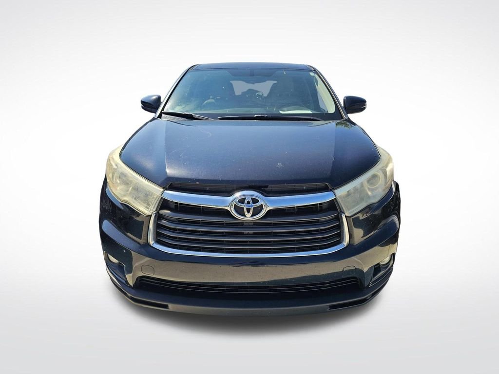 Used 2016 Black Toyota LE Plus V6 image 3