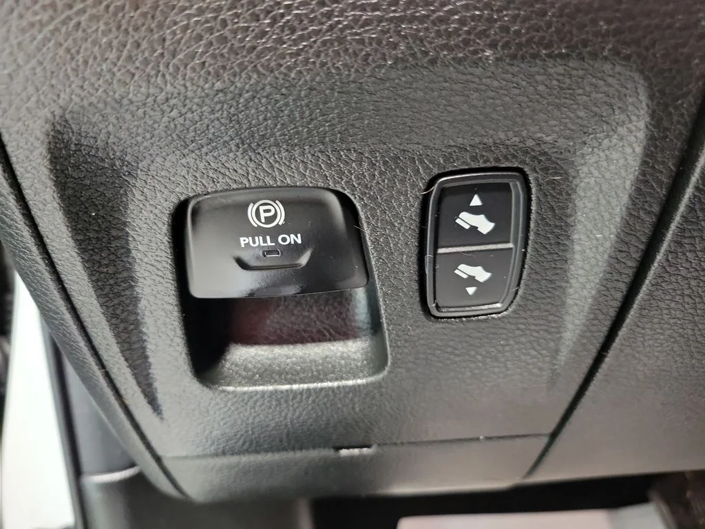 Used 2024 White Ram Laramie image 35