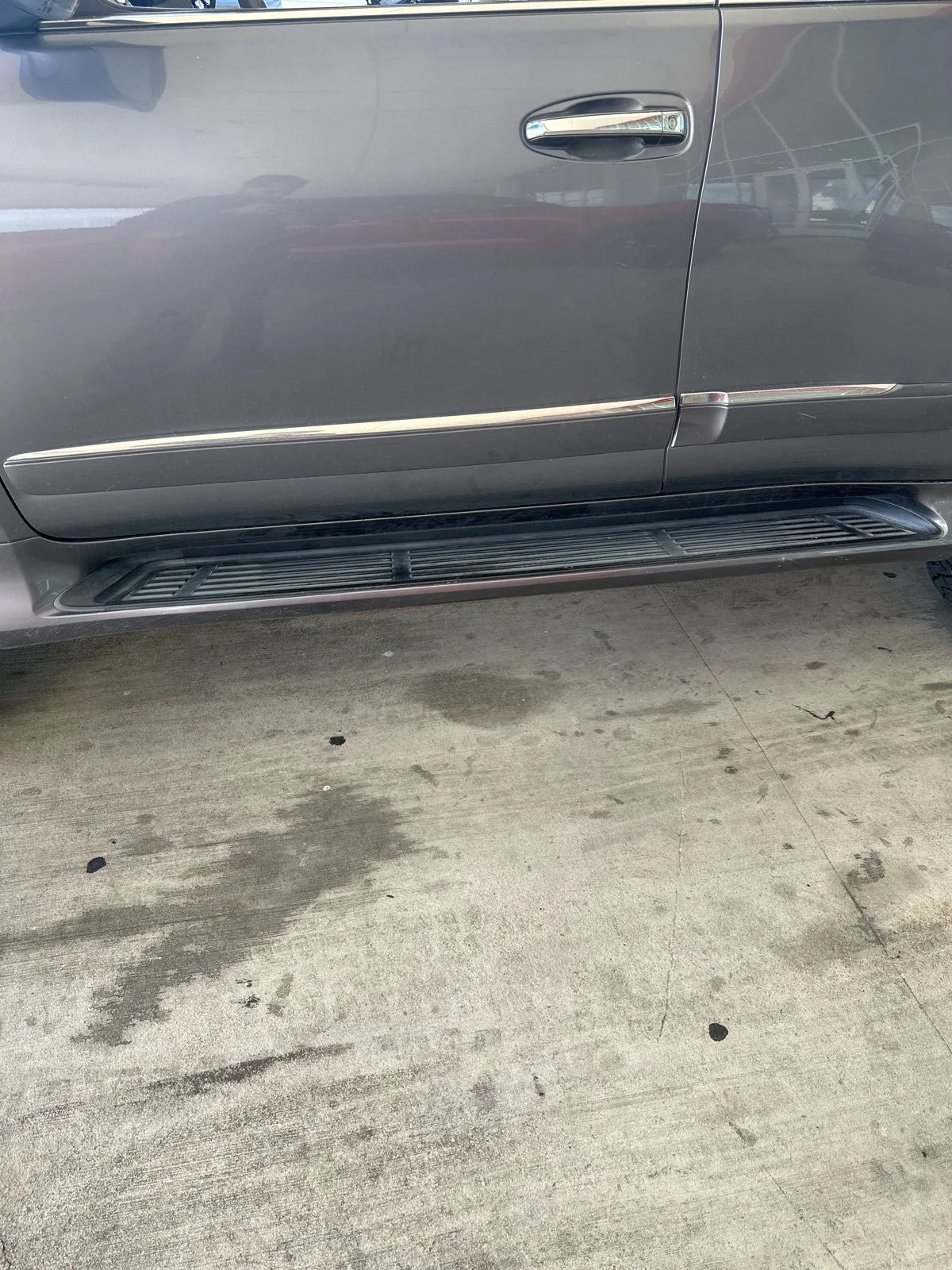 Used 2015 Gray Lexus 460 image 3