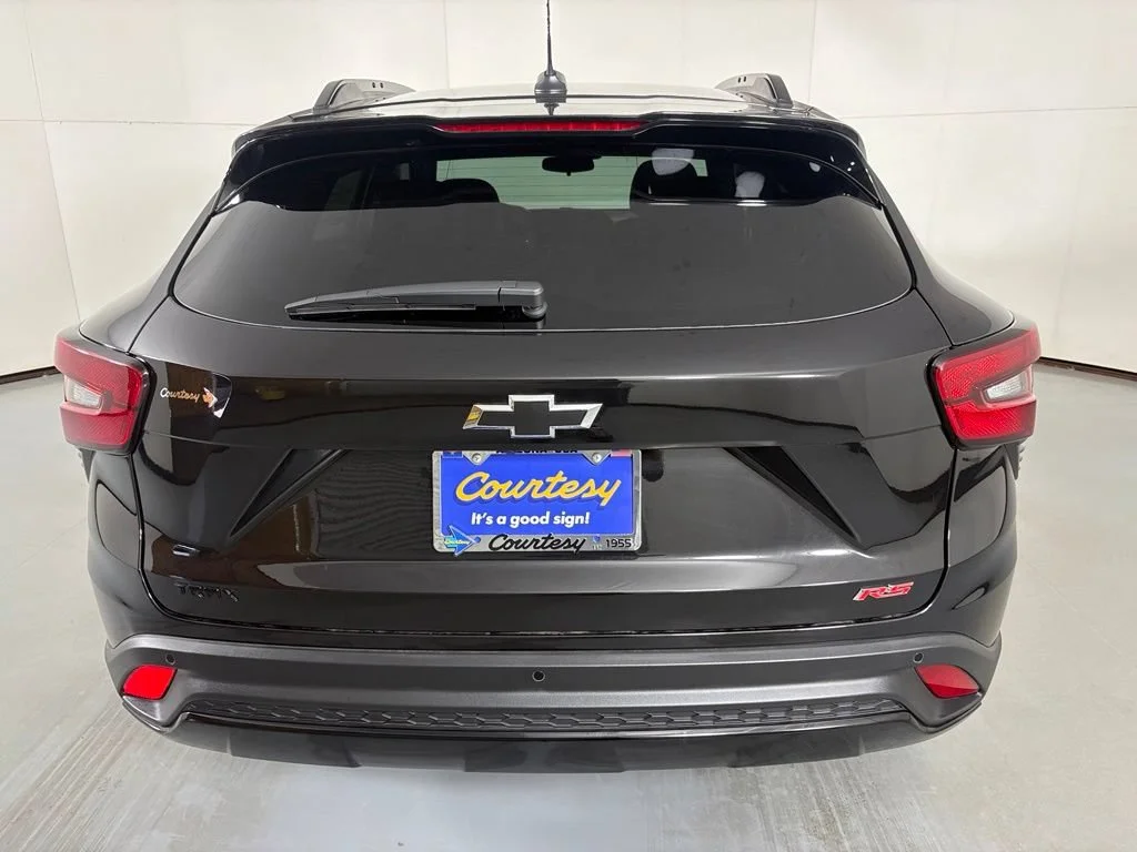 New 2026 Mosaic Black Metallic Chevrolet 2RS image 8