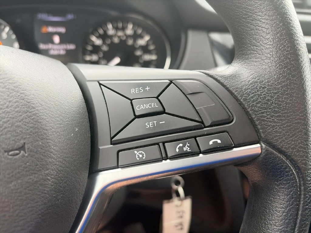 Used 2018 Black Nissan S image 28