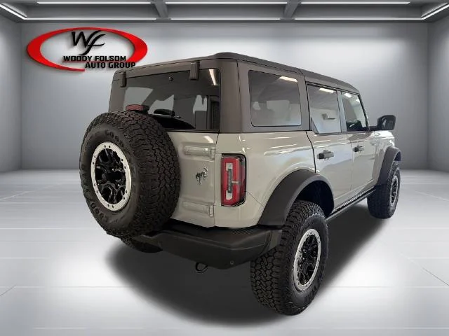 New 2026 Avalanche Gray Ford Badlands® image 28