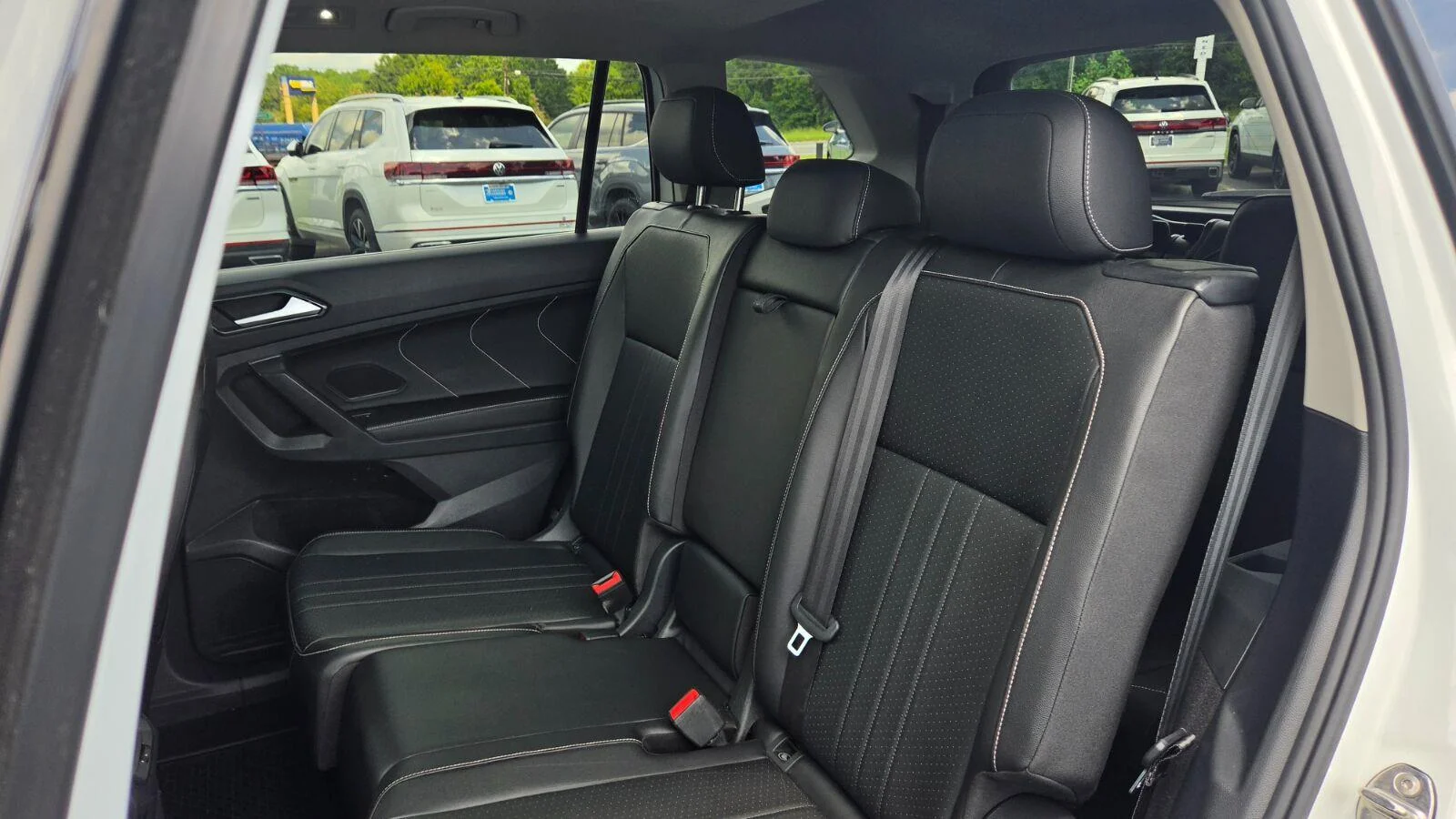 Certified Used 2022 Pure White Volkswagen SE image 42