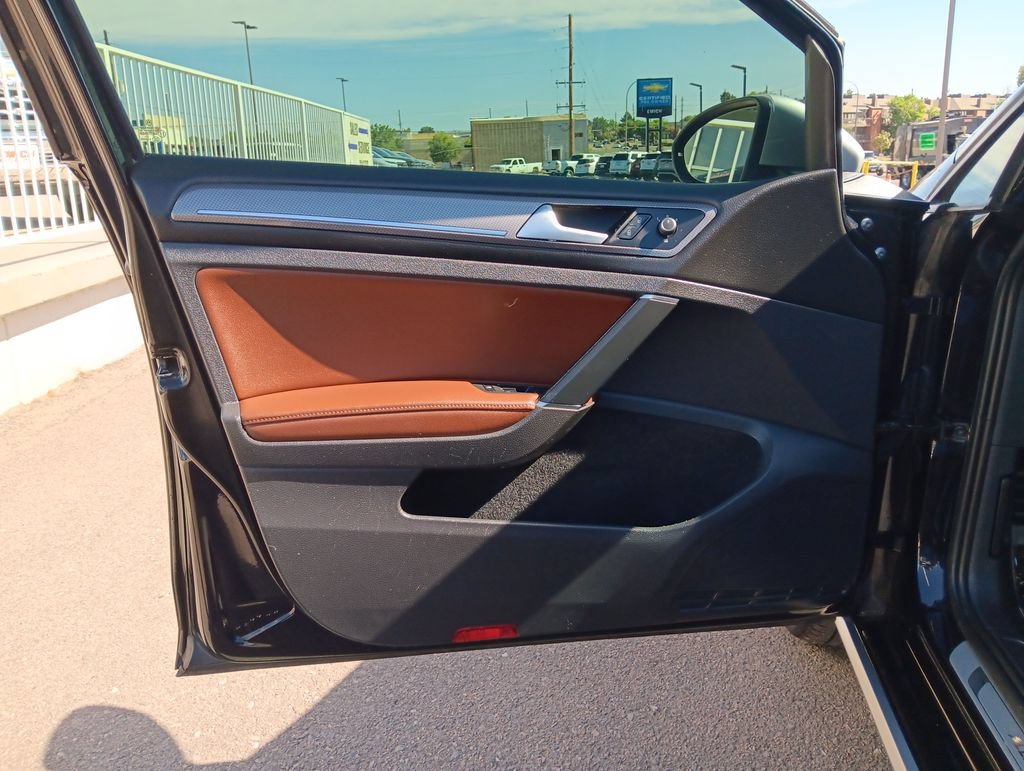 Used 2019 Black Volkswagen S image 10