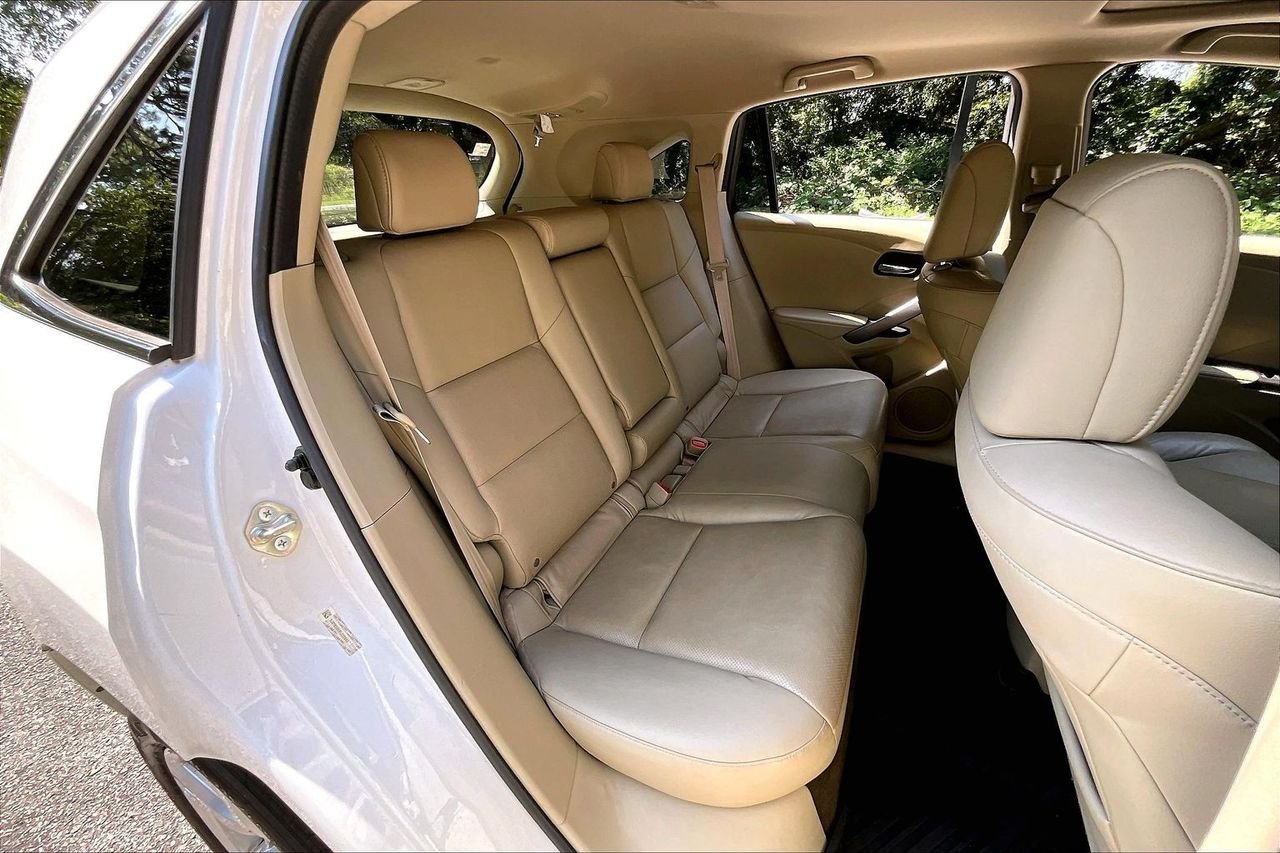 Used 2015  Acura Base image 21