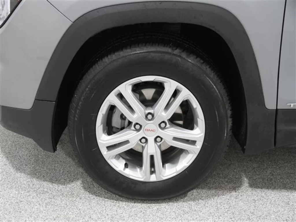 2024 GMC Terrain SLE - Photo 21