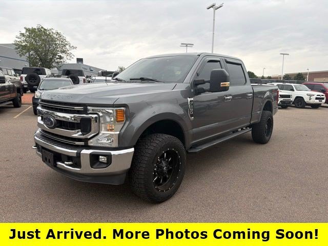 Used 2022 Gray Metallic Ford XLT image 1