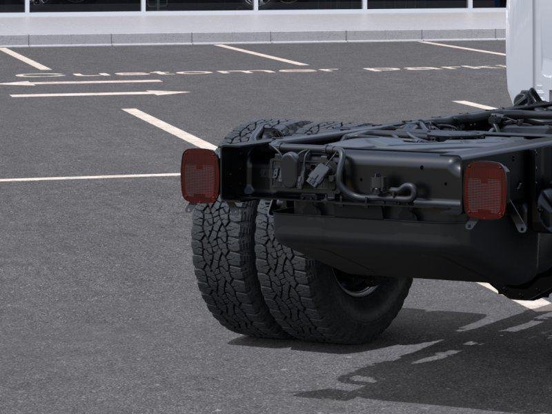 New 2026 Summit White Chevrolet Work Truck image 11
