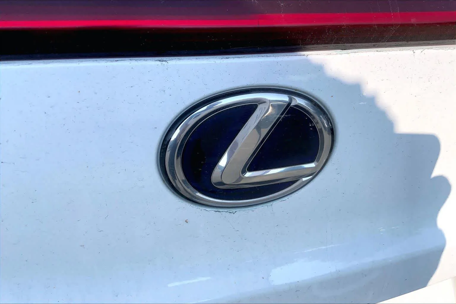 Used 2019 Ultra White Lexus F SPORT image 31