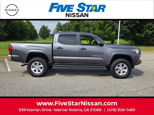 Used 2020 Gray Toyota SR5 image 14