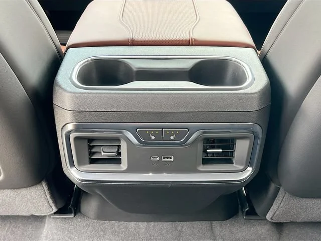 2026 GMC Sierra 2500HD Denali Ultimate - Photo 18
