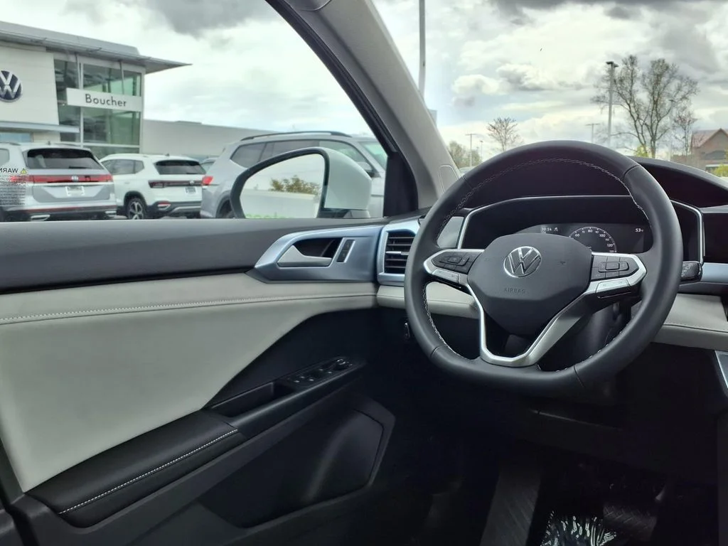 New 2026 Pure White Volkswagen 1.5T SE image 22